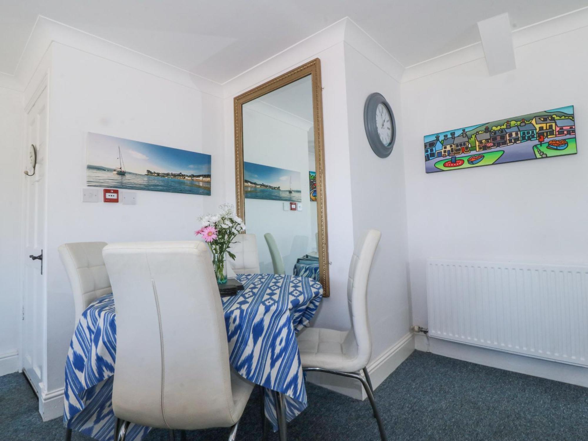 Sea View Apartment Porthmadog Exteriör bild